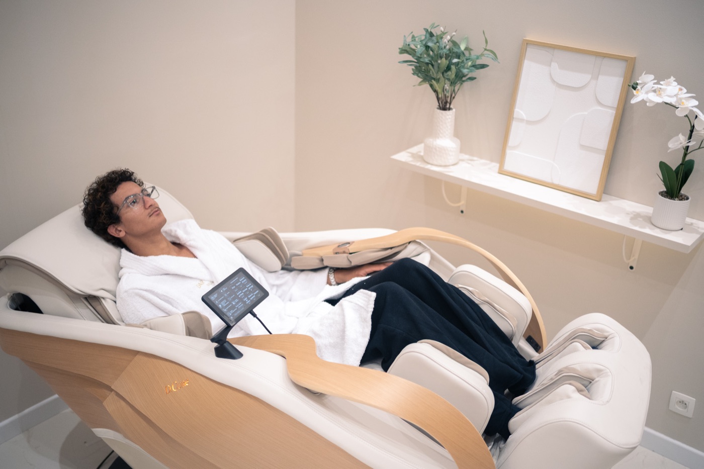 Massage japonais machine Shiatsu Anma — DAR HIJAMA Brussel